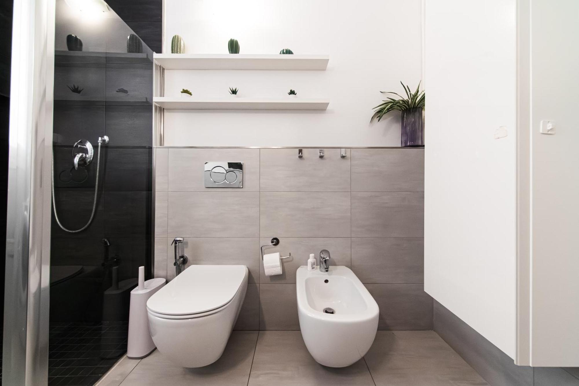 Nettuno Apartment - Private Garden In Bologna Center ภายนอก รูปภาพ