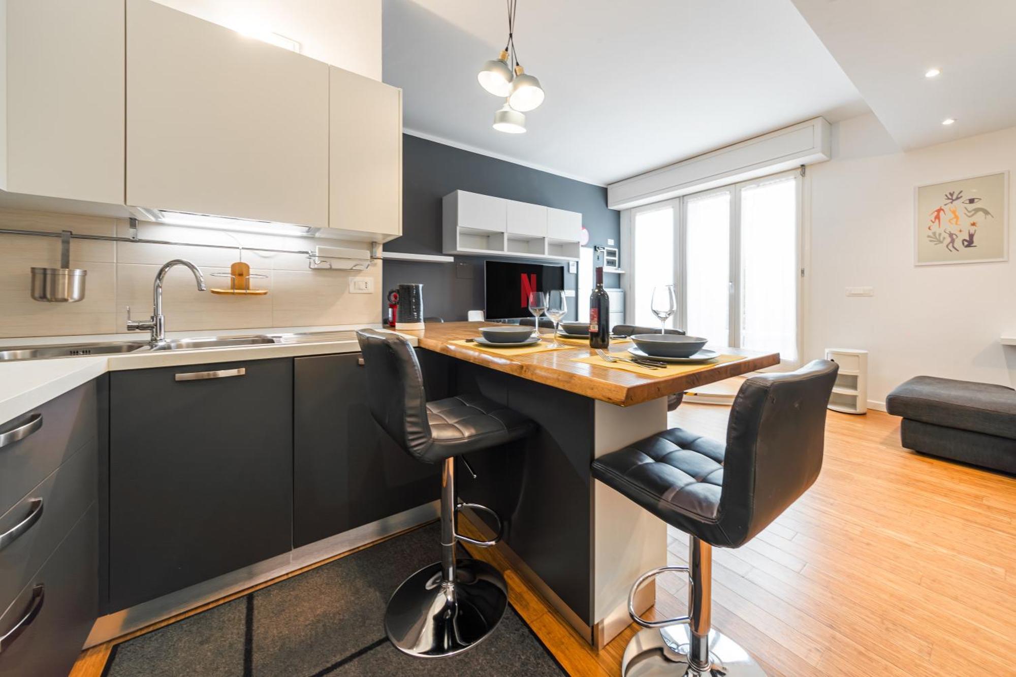 Nettuno Apartment - Private Garden In Bologna Center ภายนอก รูปภาพ