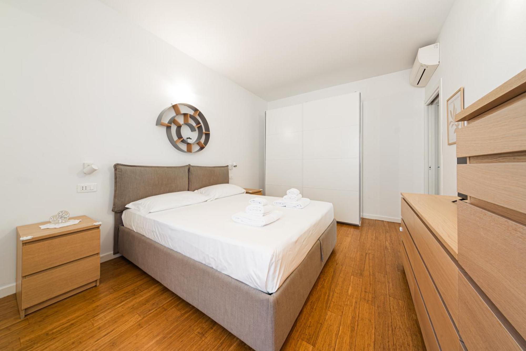 Nettuno Apartment - Private Garden In Bologna Center ภายนอก รูปภาพ