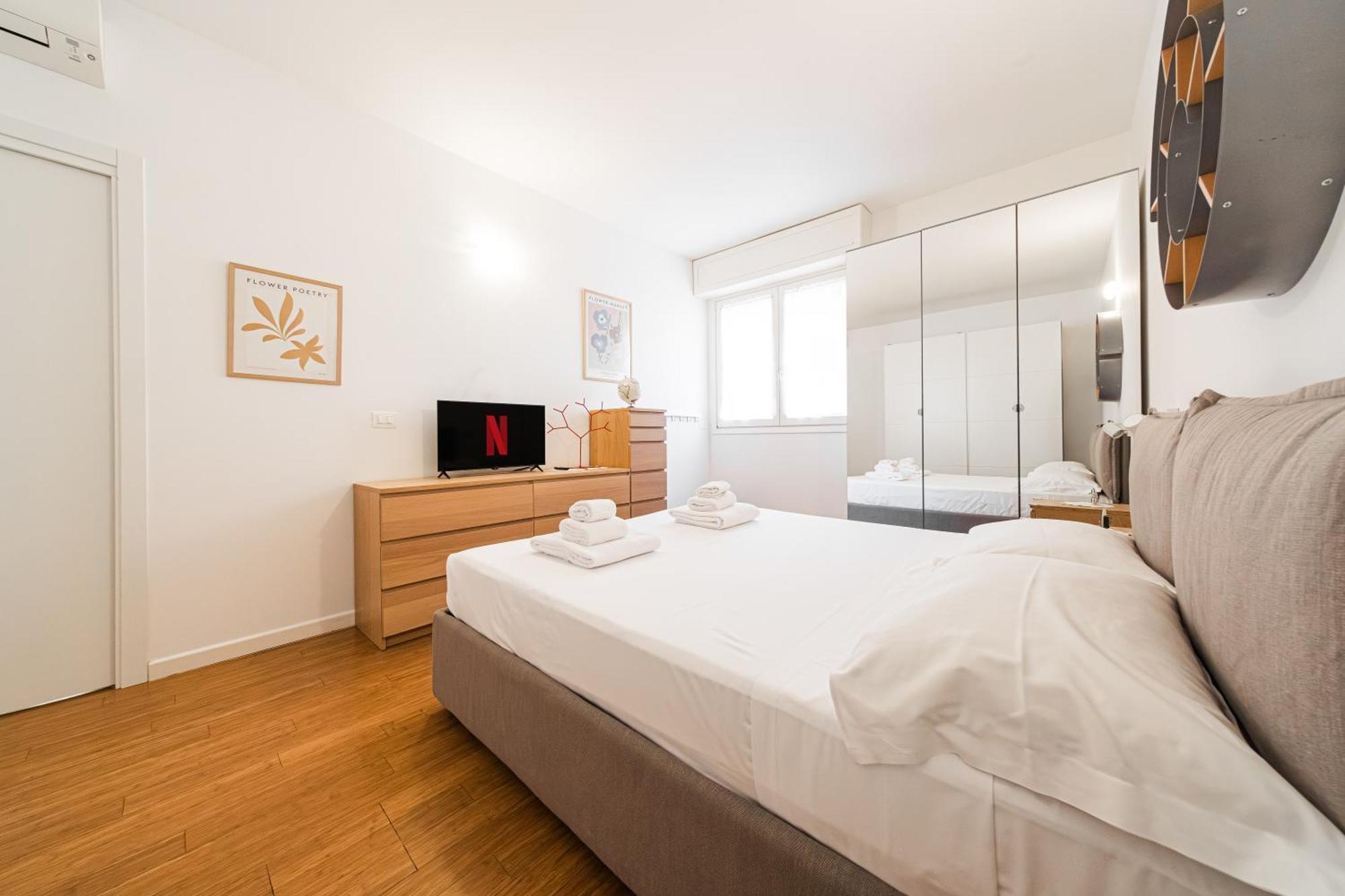 Nettuno Apartment - Private Garden In Bologna Center ภายนอก รูปภาพ