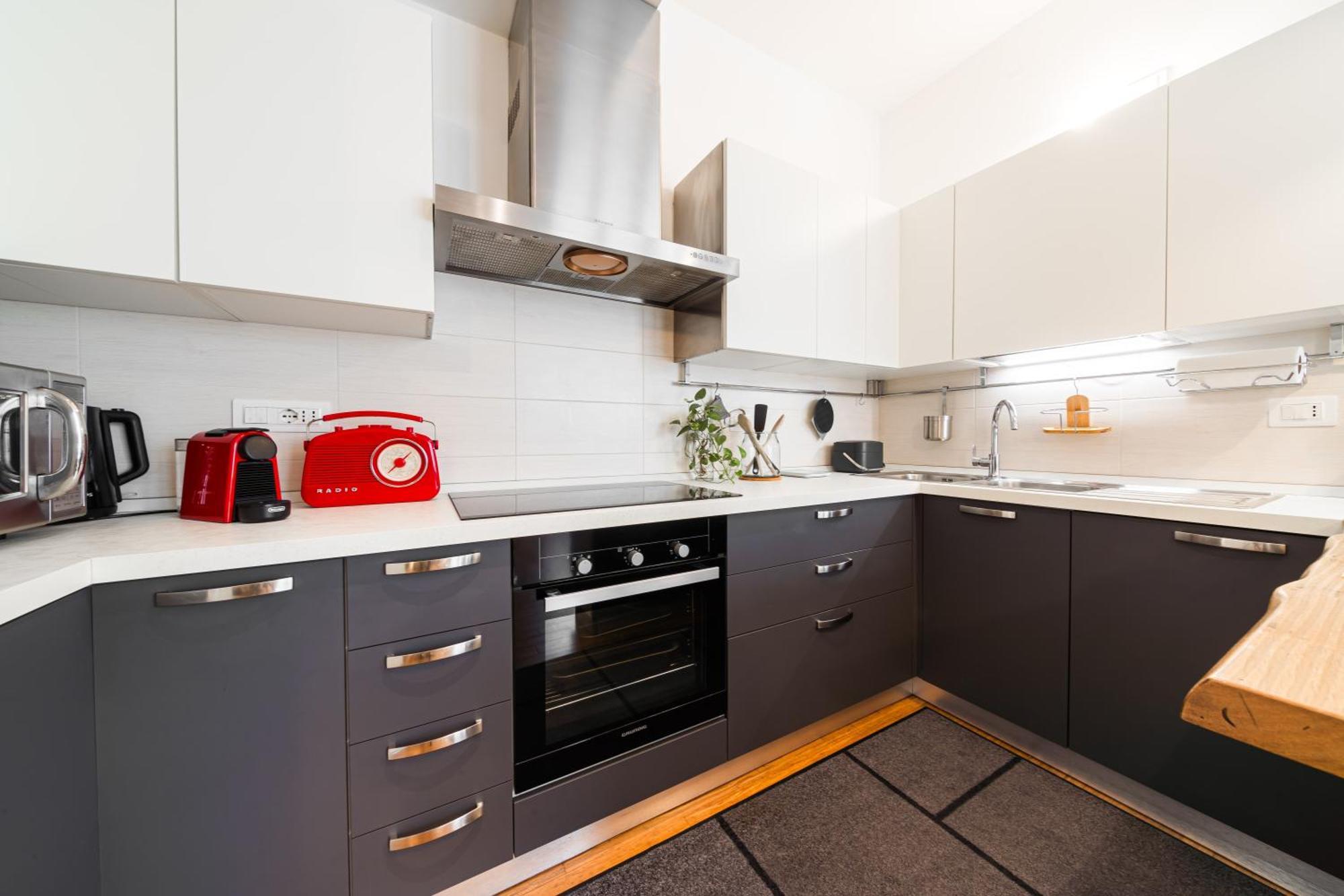 Nettuno Apartment - Private Garden In Bologna Center ภายนอก รูปภาพ