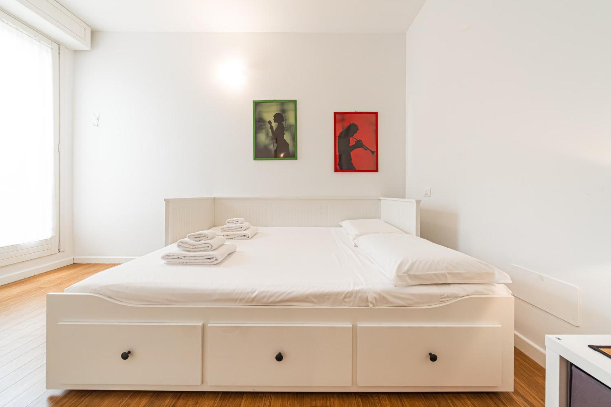 Nettuno Apartment - Private Garden In Bologna Center ภายนอก รูปภาพ