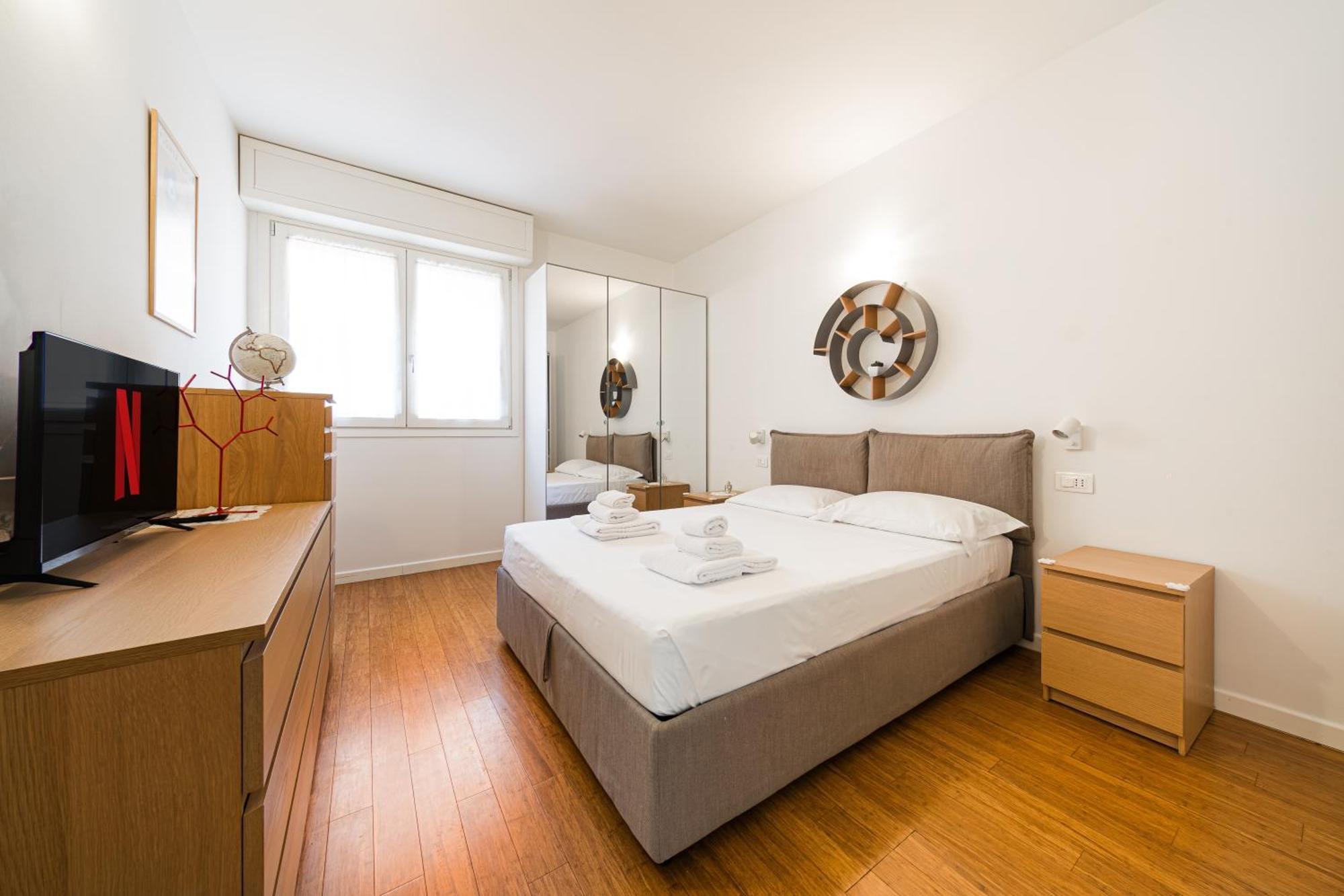 Nettuno Apartment - Private Garden In Bologna Center ภายนอก รูปภาพ