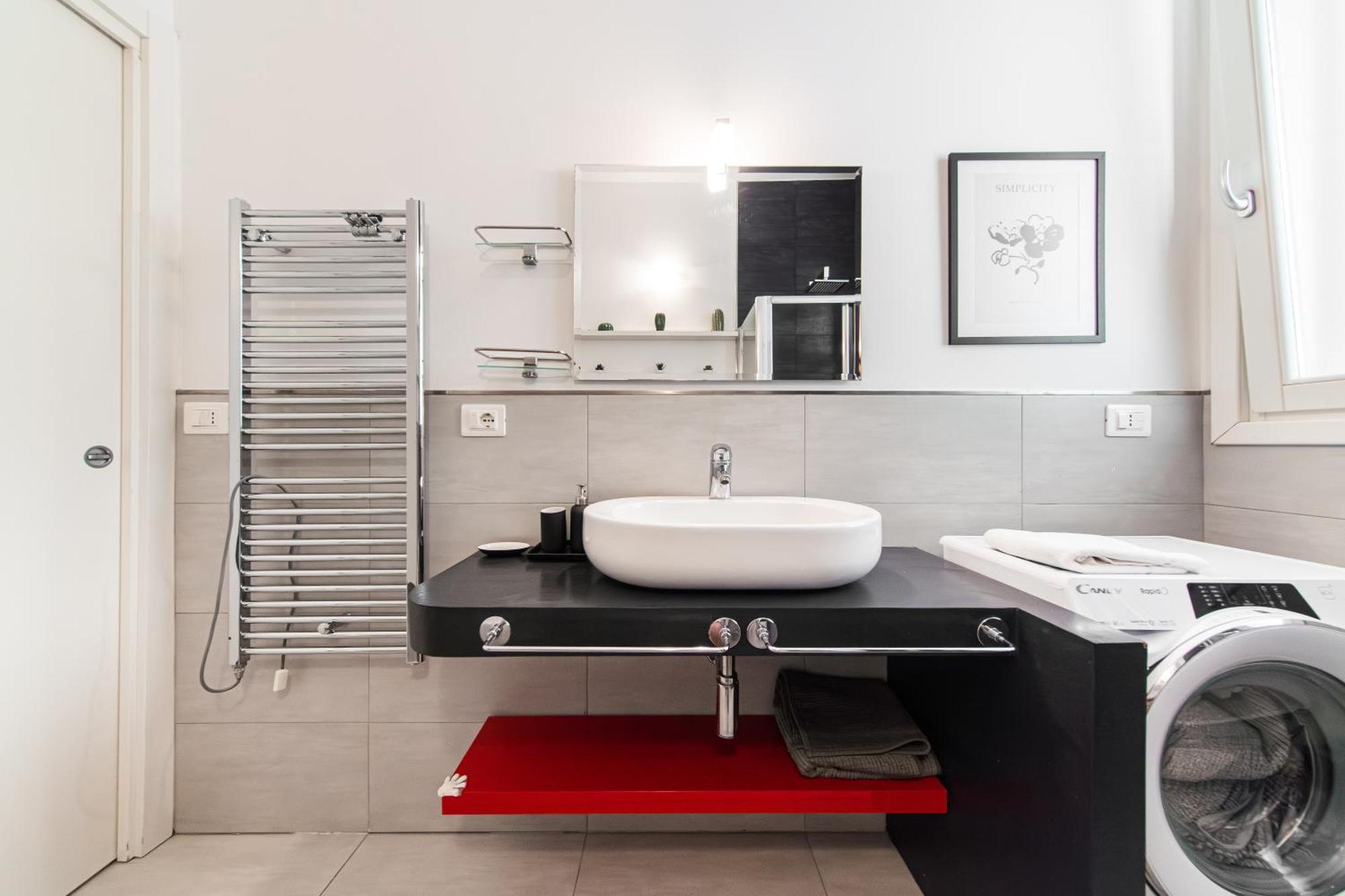 Nettuno Apartment - Private Garden In Bologna Center ภายนอก รูปภาพ