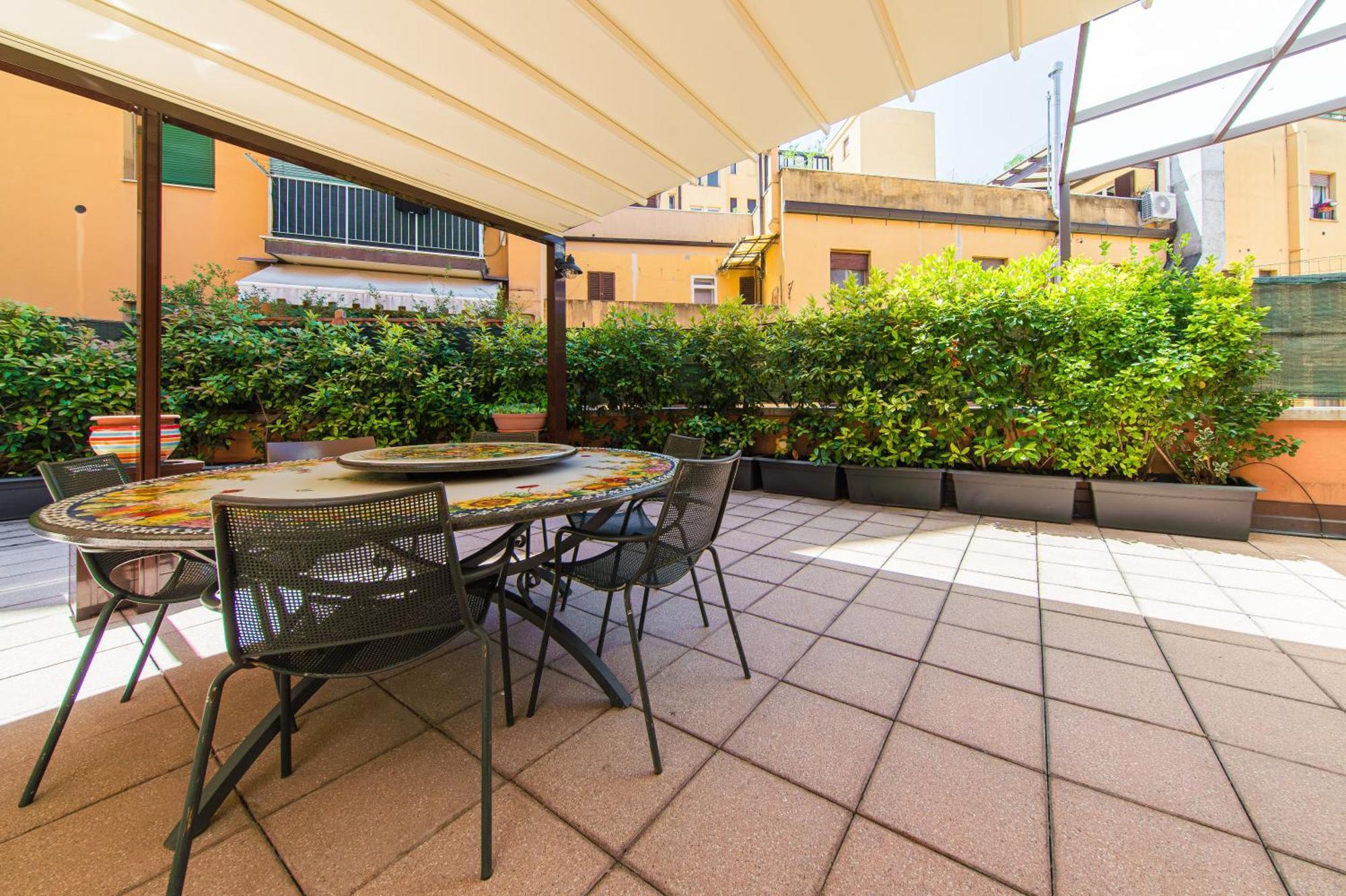 Nettuno Apartment - Private Garden In Bologna Center ภายนอก รูปภาพ